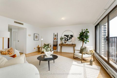 Photo 7 at 2914 - 55 Harbour Square, Waterfront Communities C1, Toronto