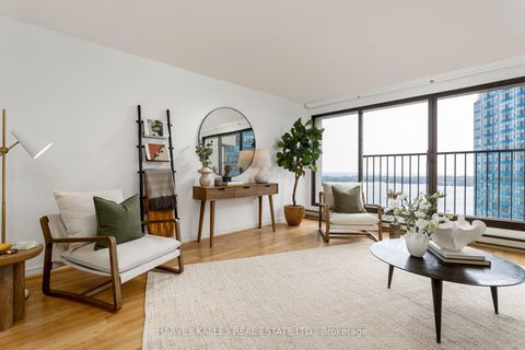 Photo 9 at 2914 - 55 Harbour Square, Waterfront Communities C1, Toronto