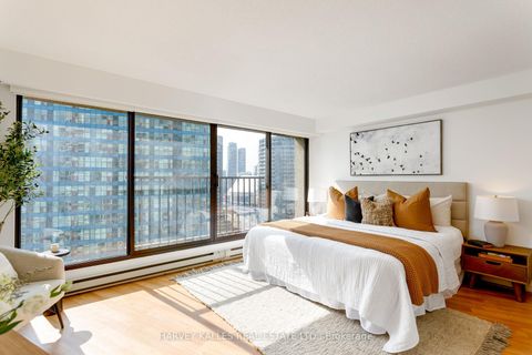 Photo 39 at 2914 - 55 Harbour Square, Waterfront Communities C1, Toronto