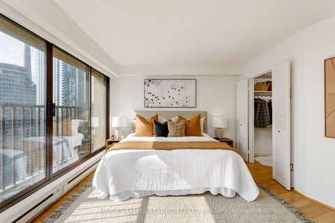 Photo 42 at 2914 - 55 Harbour Square, Waterfront Communities C1, Toronto