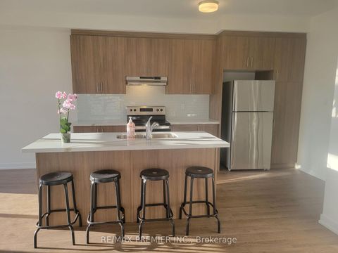 Photo 1 at 3 Ghent Drive, Kleinburg, Vaughan