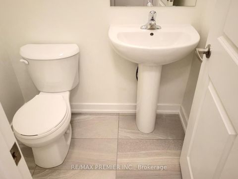 Photo 4 at 3 Ghent Drive, Kleinburg, Vaughan