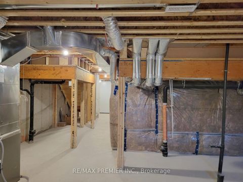 Photo 15 at 3 Ghent Drive, Kleinburg, Vaughan