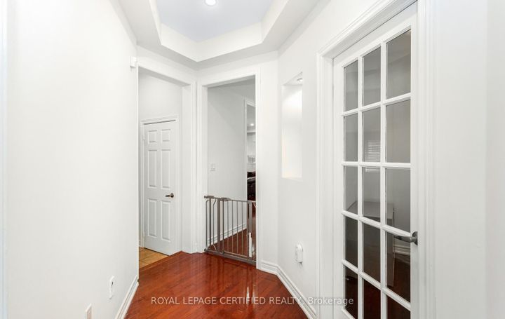 Photo 5 at 3327 Erin Centre Boulevard, Churchill Meadows, Mississauga