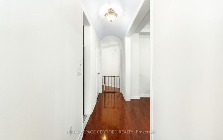 Photo 6 at 3327 Erin Centre Boulevard, Churchill Meadows, Mississauga