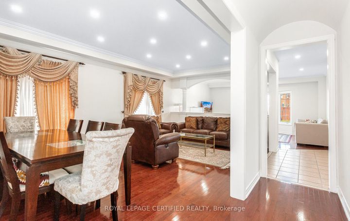 Photo 7 at 3327 Erin Centre Boulevard, Churchill Meadows, Mississauga