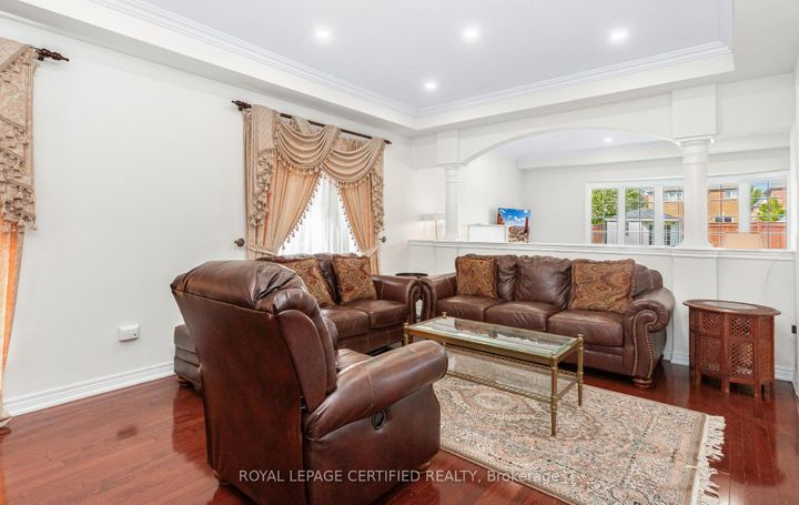 Photo 8 at 3327 Erin Centre Boulevard, Churchill Meadows, Mississauga