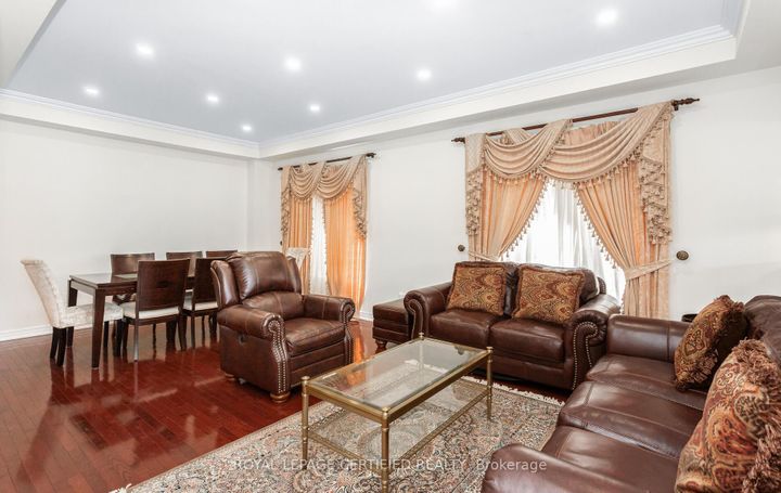 Photo 11 at 3327 Erin Centre Boulevard, Churchill Meadows, Mississauga