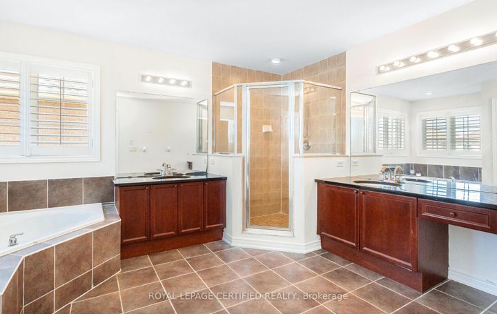 Photo 32 at 3327 Erin Centre Boulevard, Churchill Meadows, Mississauga