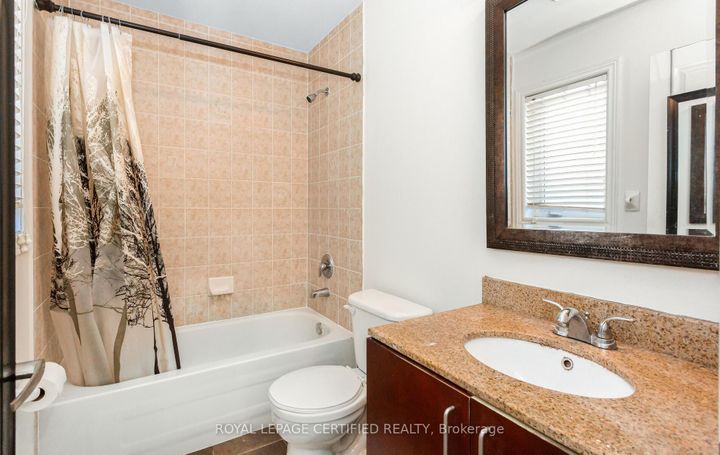 Photo 37 at 3327 Erin Centre Boulevard, Churchill Meadows, Mississauga