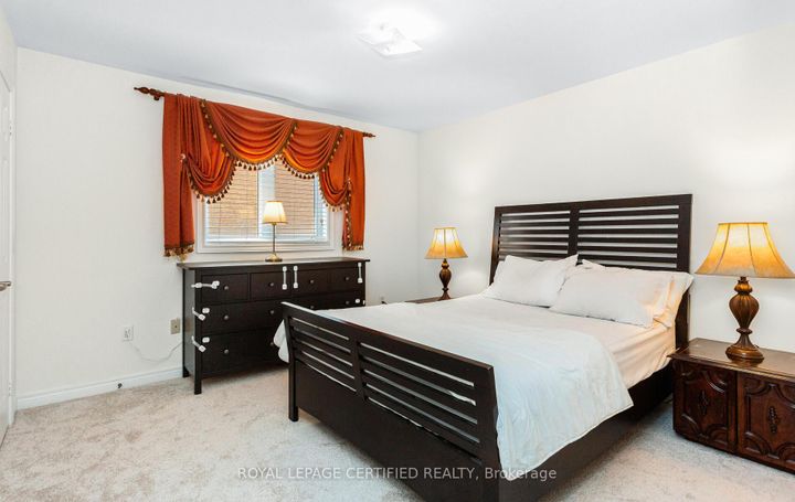 Photo 38 at 3327 Erin Centre Boulevard, Churchill Meadows, Mississauga