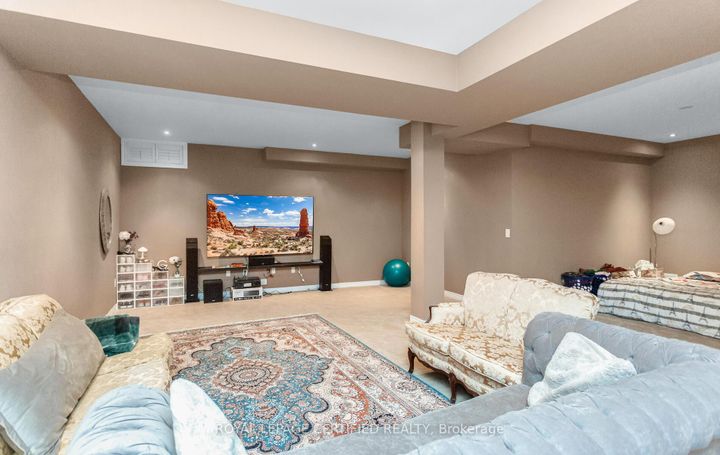 Photo 42 at 3327 Erin Centre Boulevard, Churchill Meadows, Mississauga