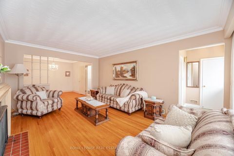 Photo 6 at 46 Cardigan Road, Queensway, Toronto