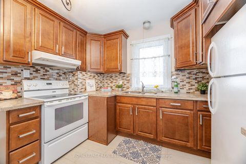 Photo 13 at 46 Cardigan Road, Queensway, Toronto