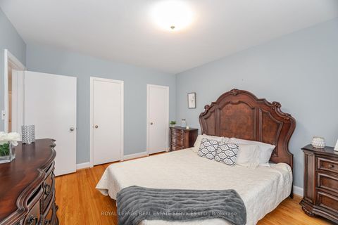 Photo 19 at 46 Cardigan Road, Queensway, Toronto