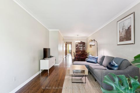 Photo 4 at 124 Fortrose Crescent, Donalda, Toronto