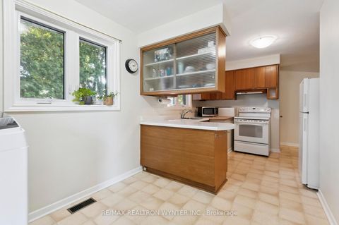 Photo 16 at 124 Fortrose Crescent, Donalda, Toronto