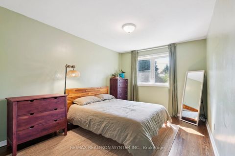 Photo 18 at 124 Fortrose Crescent, Donalda, Toronto