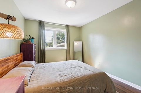 Photo 19 at 124 Fortrose Crescent, Donalda, Toronto