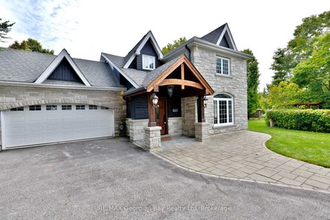 Photo 1 at 105 Duckworth Street, Codrington, Barrie