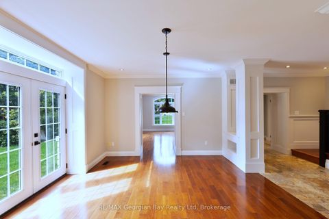 Photo 8 at 105 Duckworth Street, Codrington, Barrie