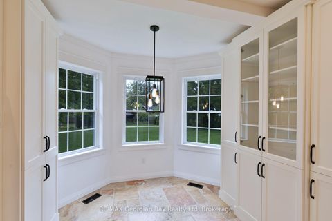 Photo 10 at 105 Duckworth Street, Codrington, Barrie