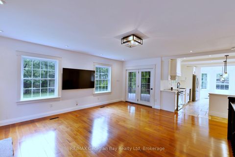 Photo 14 at 105 Duckworth Street, Codrington, Barrie