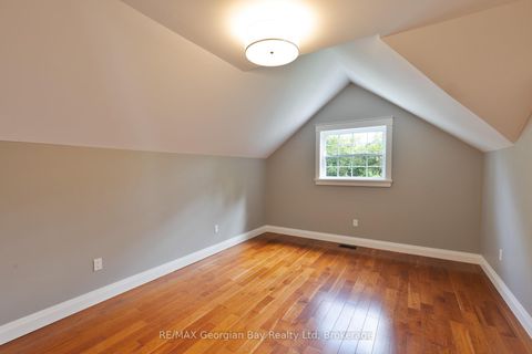 Photo 21 at 105 Duckworth Street, Codrington, Barrie