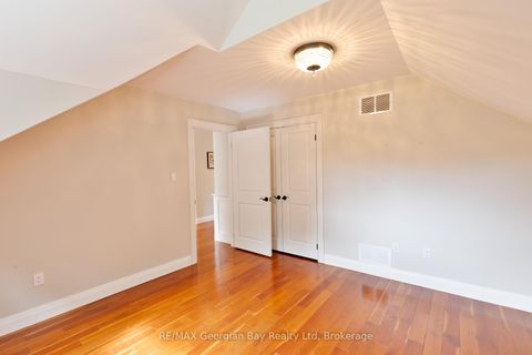 Photo 24 at 105 Duckworth Street, Codrington, Barrie