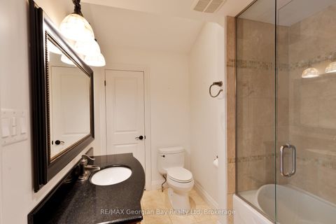 Photo 25 at 105 Duckworth Street, Codrington, Barrie