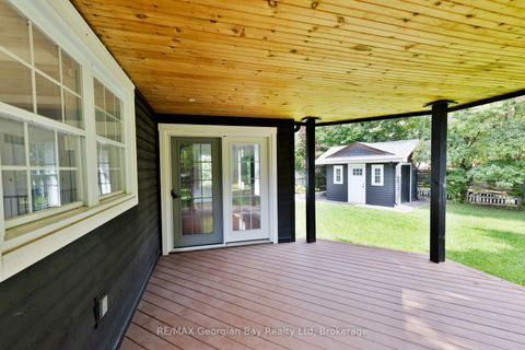 Photo 38 at 105 Duckworth Street, Codrington, Barrie