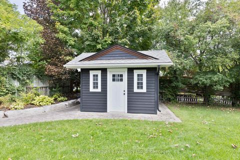 Photo 42 at 105 Duckworth Street, Codrington, Barrie