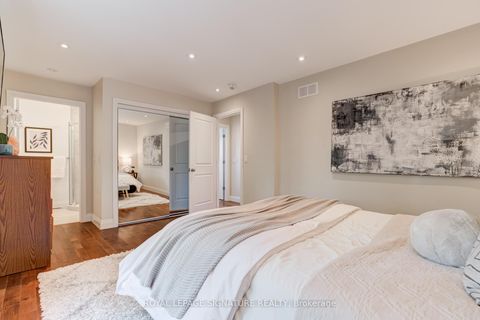 Photo 10 at 1 Chiswick Avenue, Amesbury, Toronto