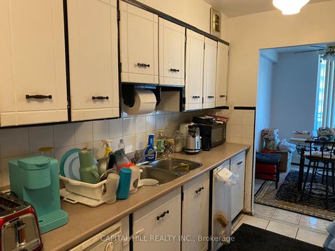 Photo 8 at 810 - 101 Prudential Drive, Dorset Park, Toronto