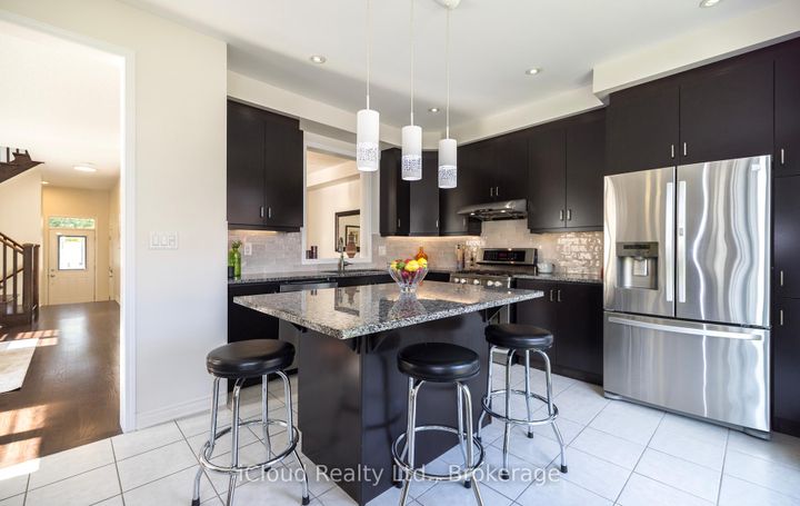 Photo 10 at 954 Penson Crescent, CO Coates, Milton