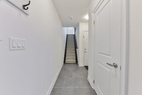 Photo 4 at 10 - 2160 Trafalgar Road W, RO River Oaks, Oakville