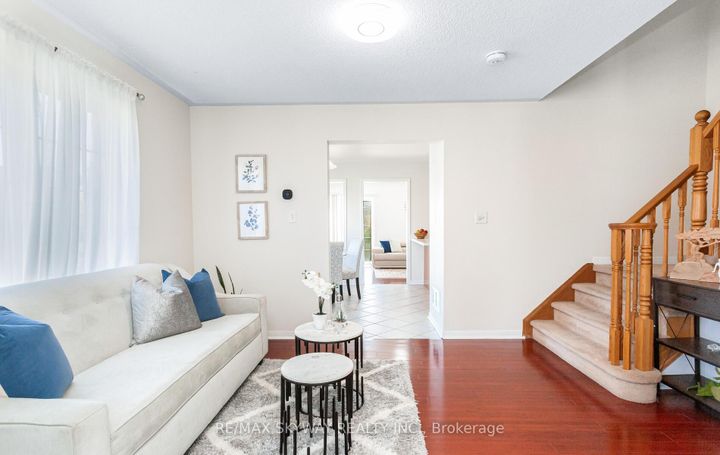 Photo 6 at 74 Magnificent Court, Vales of Castlemore, Brampton