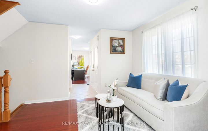Photo 8 at 74 Magnificent Court, Vales of Castlemore, Brampton