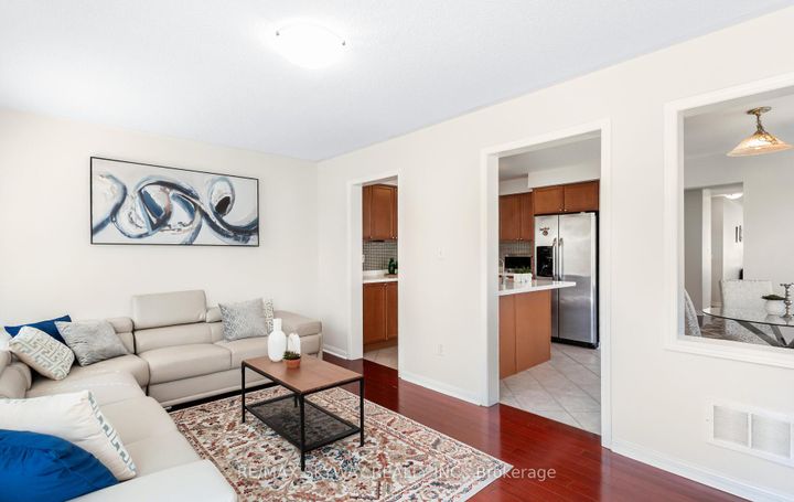 Photo 18 at 74 Magnificent Court, Vales of Castlemore, Brampton