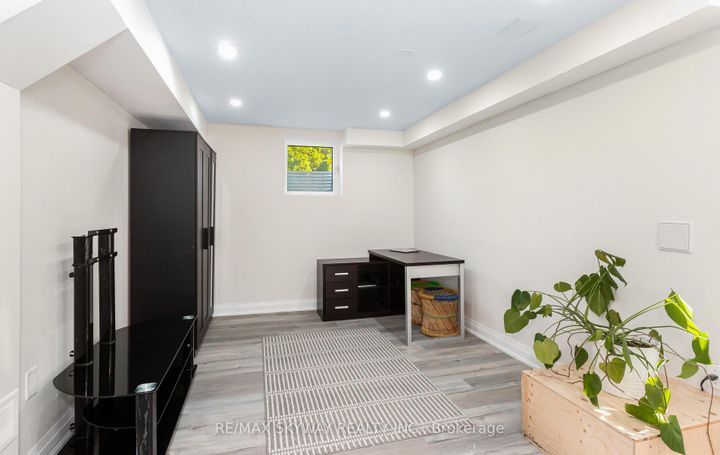 Photo 40 at 74 Magnificent Court, Vales of Castlemore, Brampton