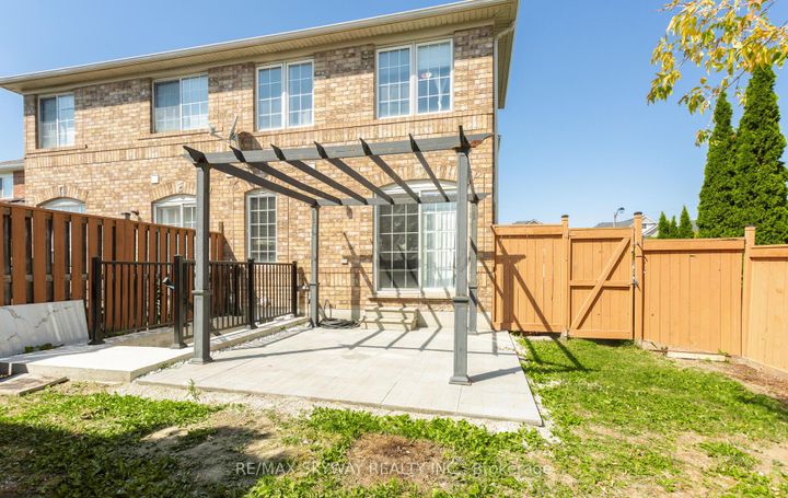 Photo 49 at 74 Magnificent Court, Vales of Castlemore, Brampton