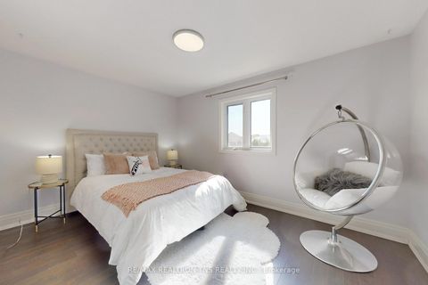 Photo 32 at 177 Alpine Crescent, Rouge Woods, Richmond Hill