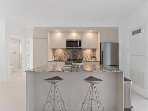Photo 14 at 221 - 30 Inn On The Park Drive, Don Mills, Toronto