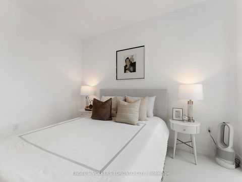 Photo 21 at 221 - 30 Inn On The Park Drive, Don Mills, Toronto