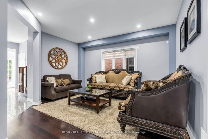 Photo 3 at 25 Hammerhead Road, Northwest Brampton, Brampton