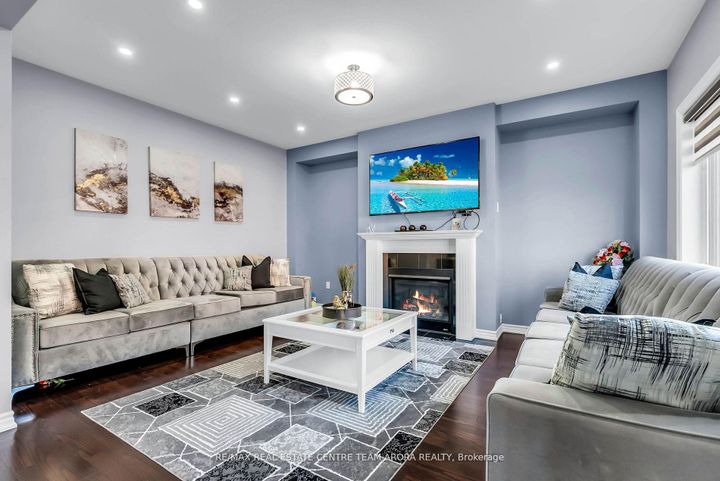 Photo 5 at 25 Hammerhead Road, Northwest Brampton, Brampton