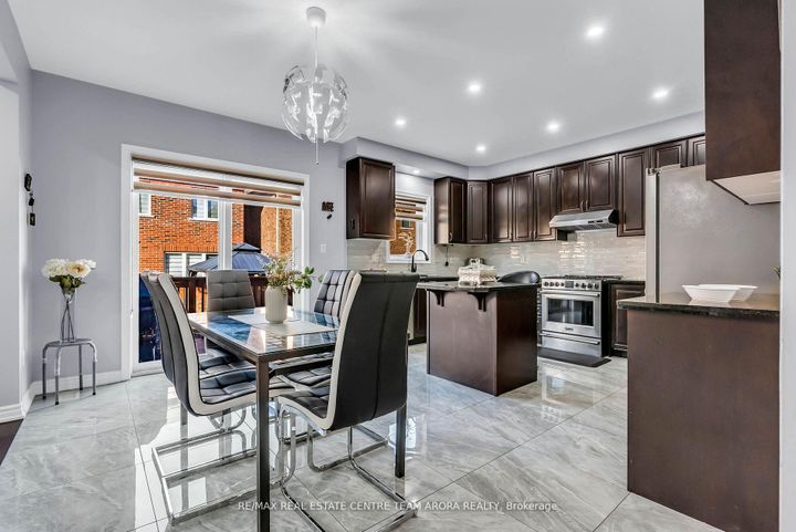 Photo 8 at 25 Hammerhead Road, Northwest Brampton, Brampton