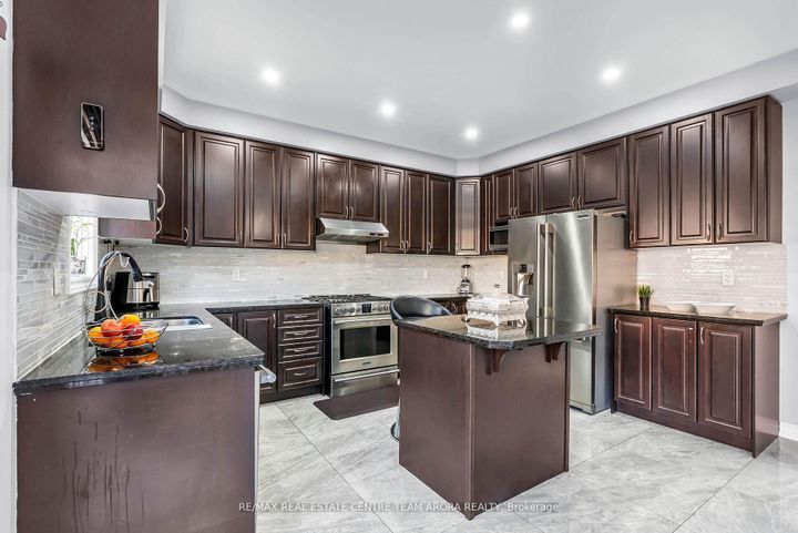 Photo 12 at 25 Hammerhead Road, Northwest Brampton, Brampton