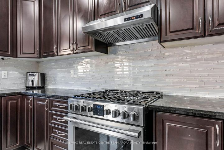 Photo 14 at 25 Hammerhead Road, Northwest Brampton, Brampton