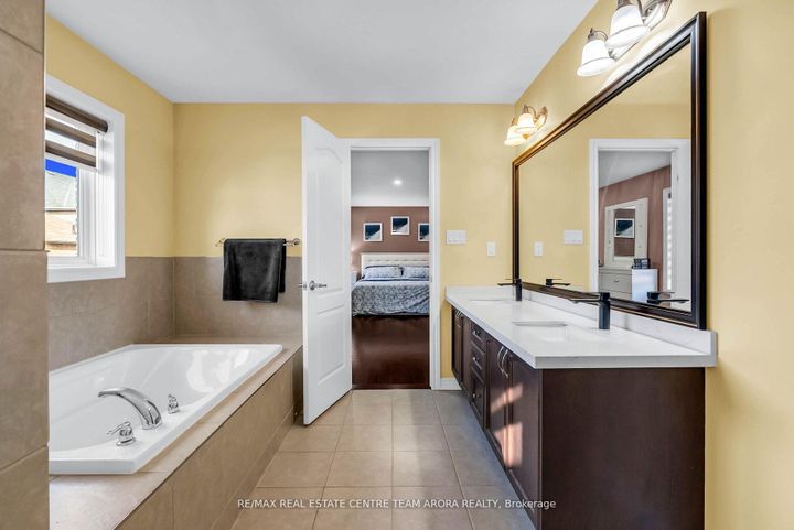 Photo 23 at 25 Hammerhead Road, Northwest Brampton, Brampton